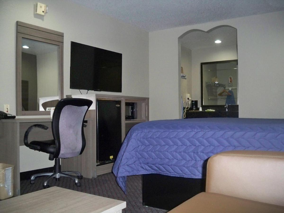 Scottish Inn And Suites Beaumont Esterno foto