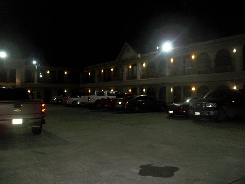 Scottish Inn And Suites Beaumont Esterno foto