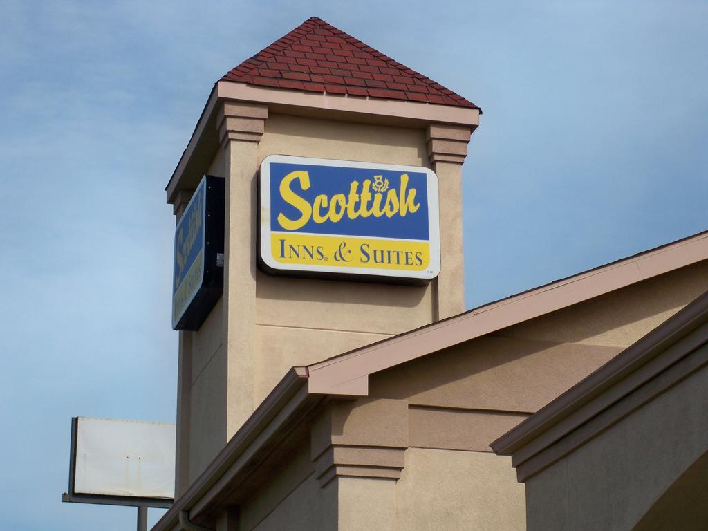 Scottish Inn And Suites Beaumont Esterno foto